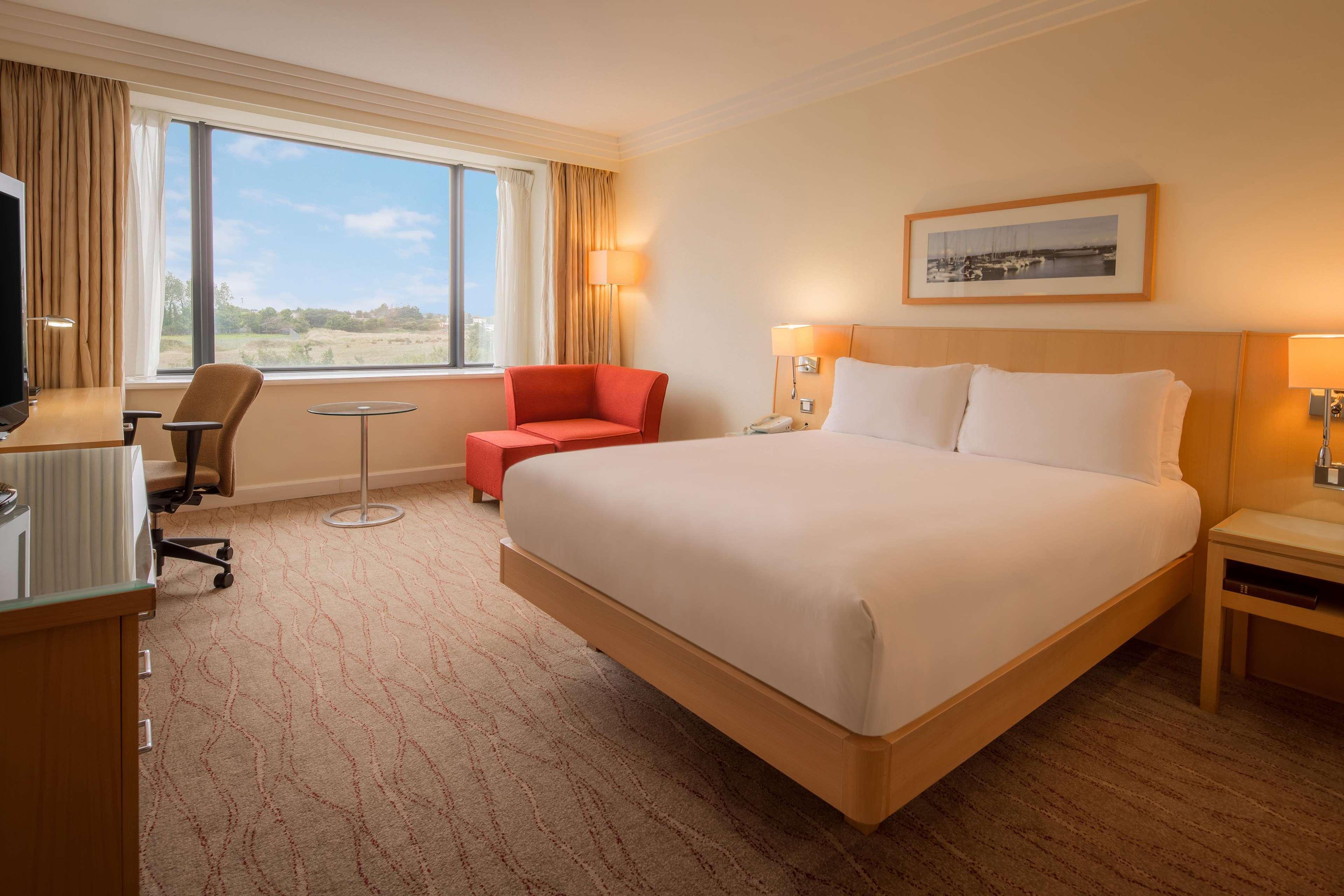 Hilton Dublin Airport Hotel 4*