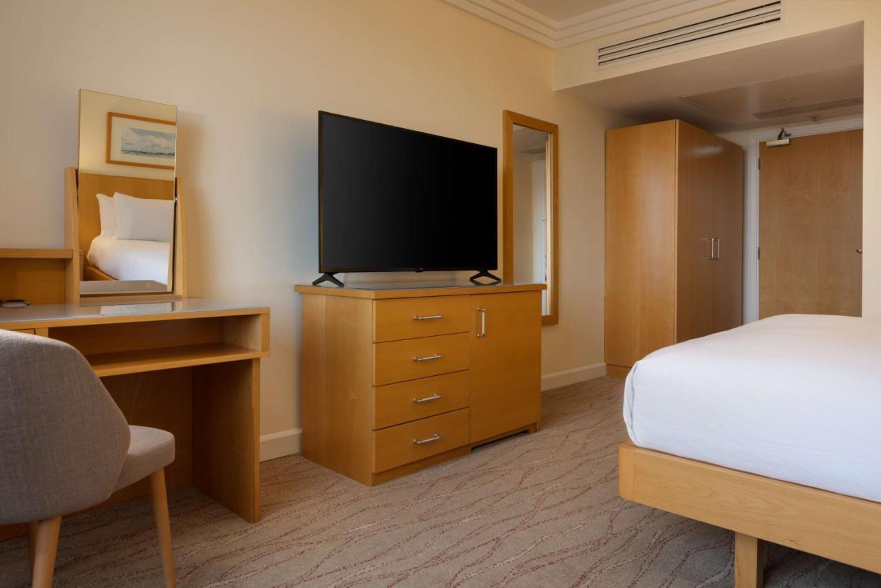 Hilton Dublin Airport 4*