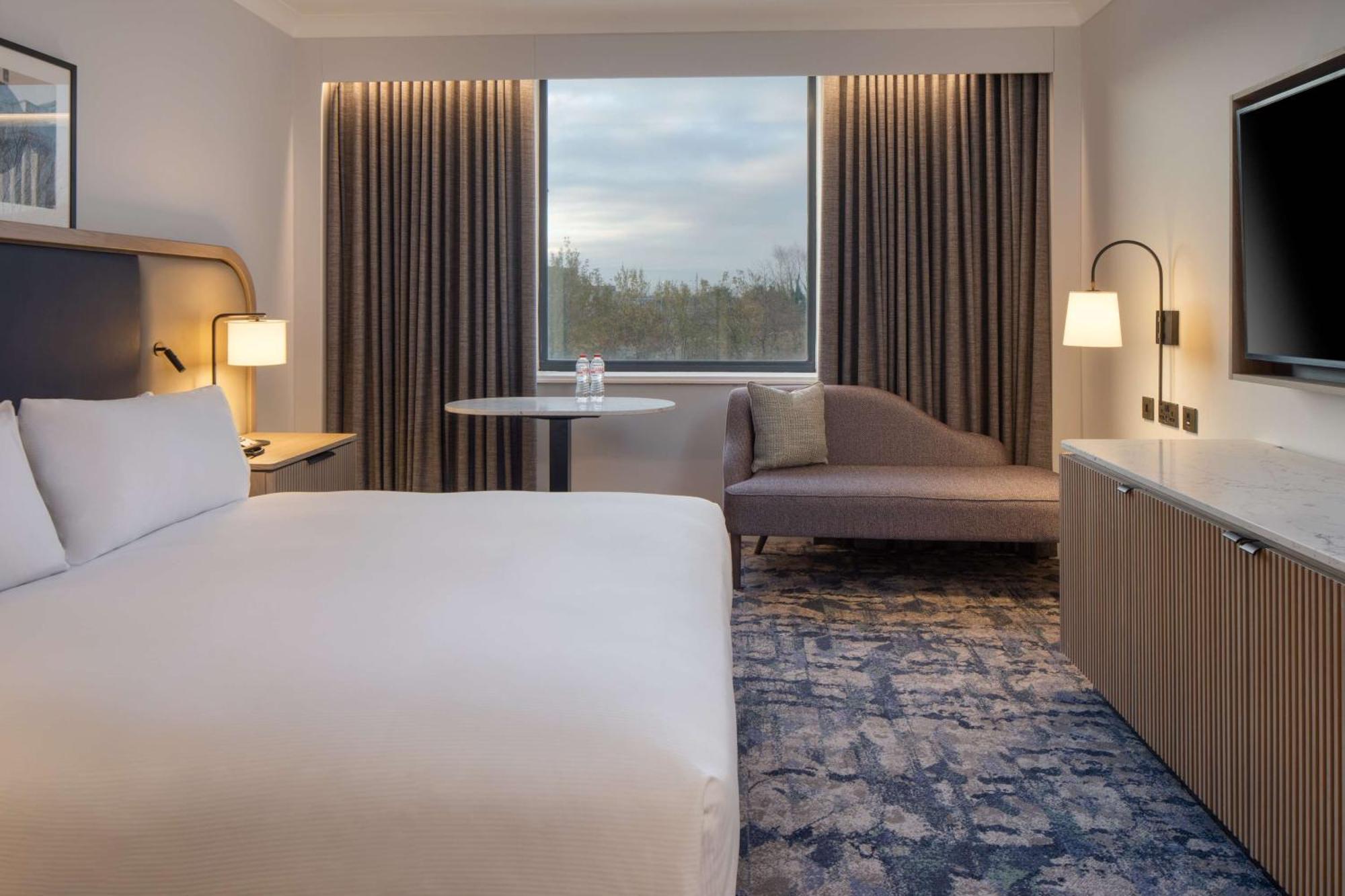 Hilton Dublin Airport 4*