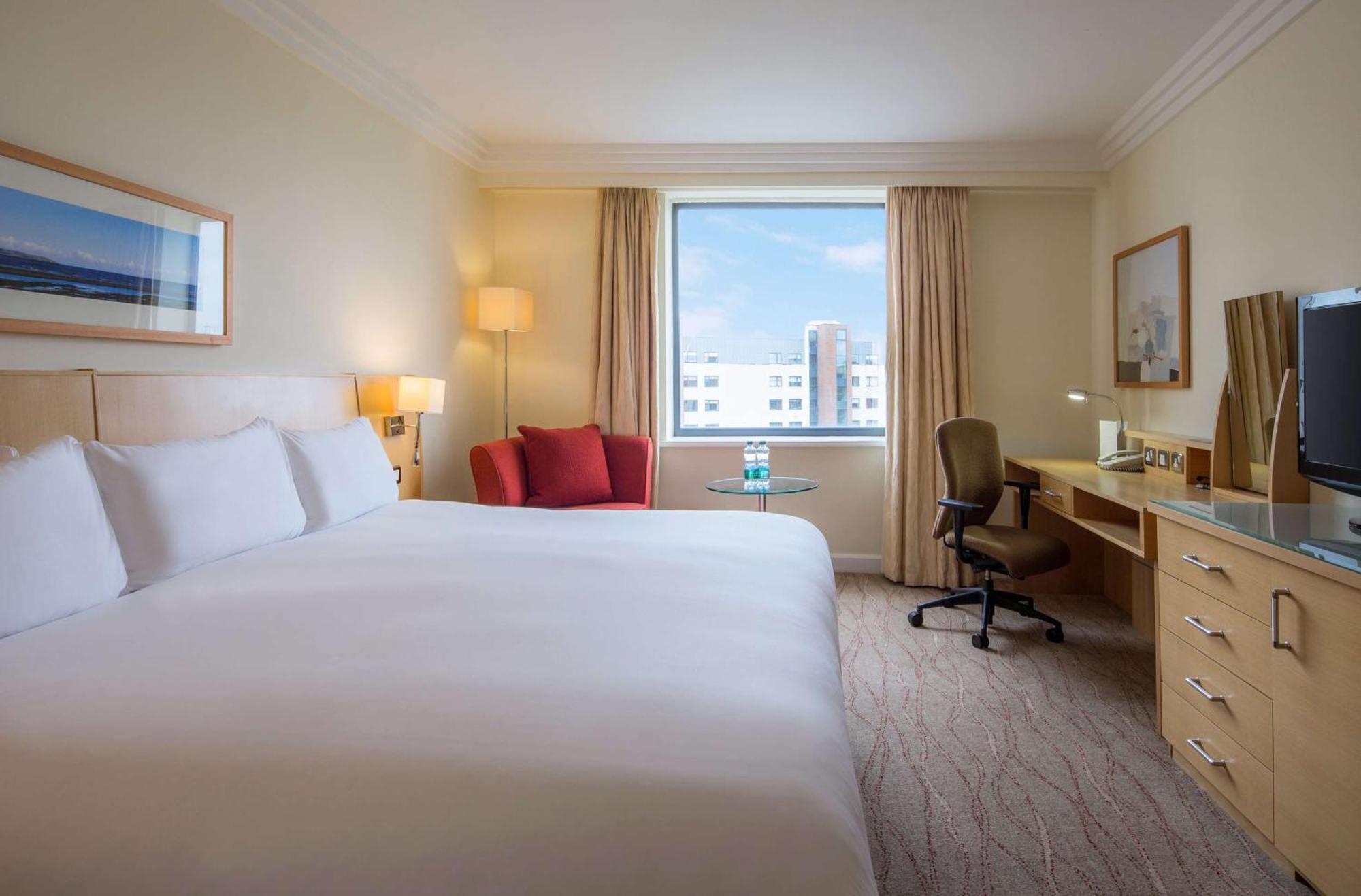 Hilton Dublin Airport Hotel 4*